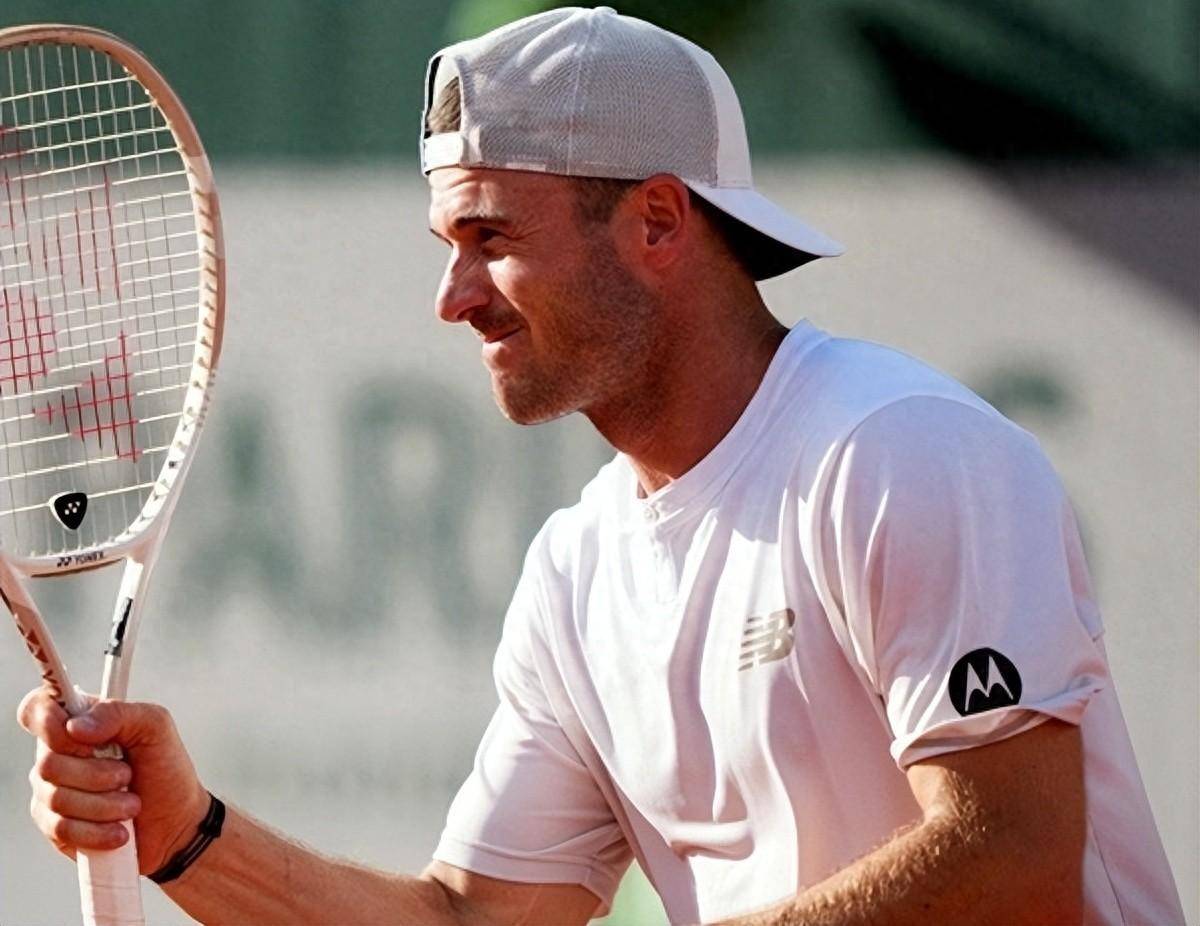 王暂时对他 王暂时对他