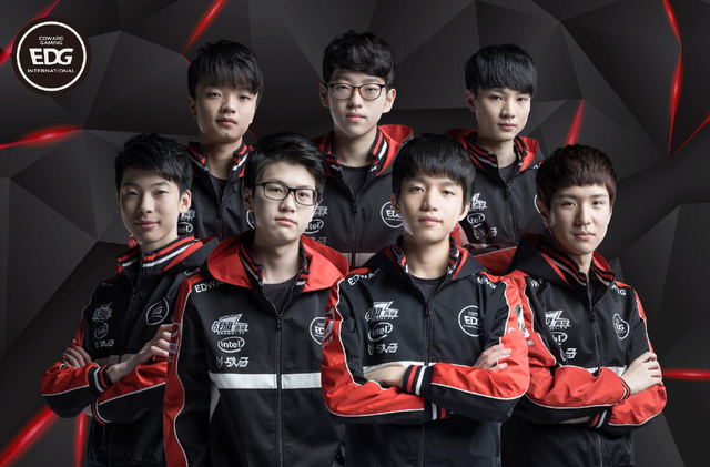 英勇表现而 英勇表现而